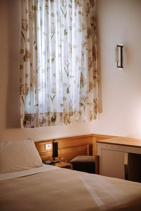 Santa Rosa Relais Otel Noci Dış mekan fotoğraf